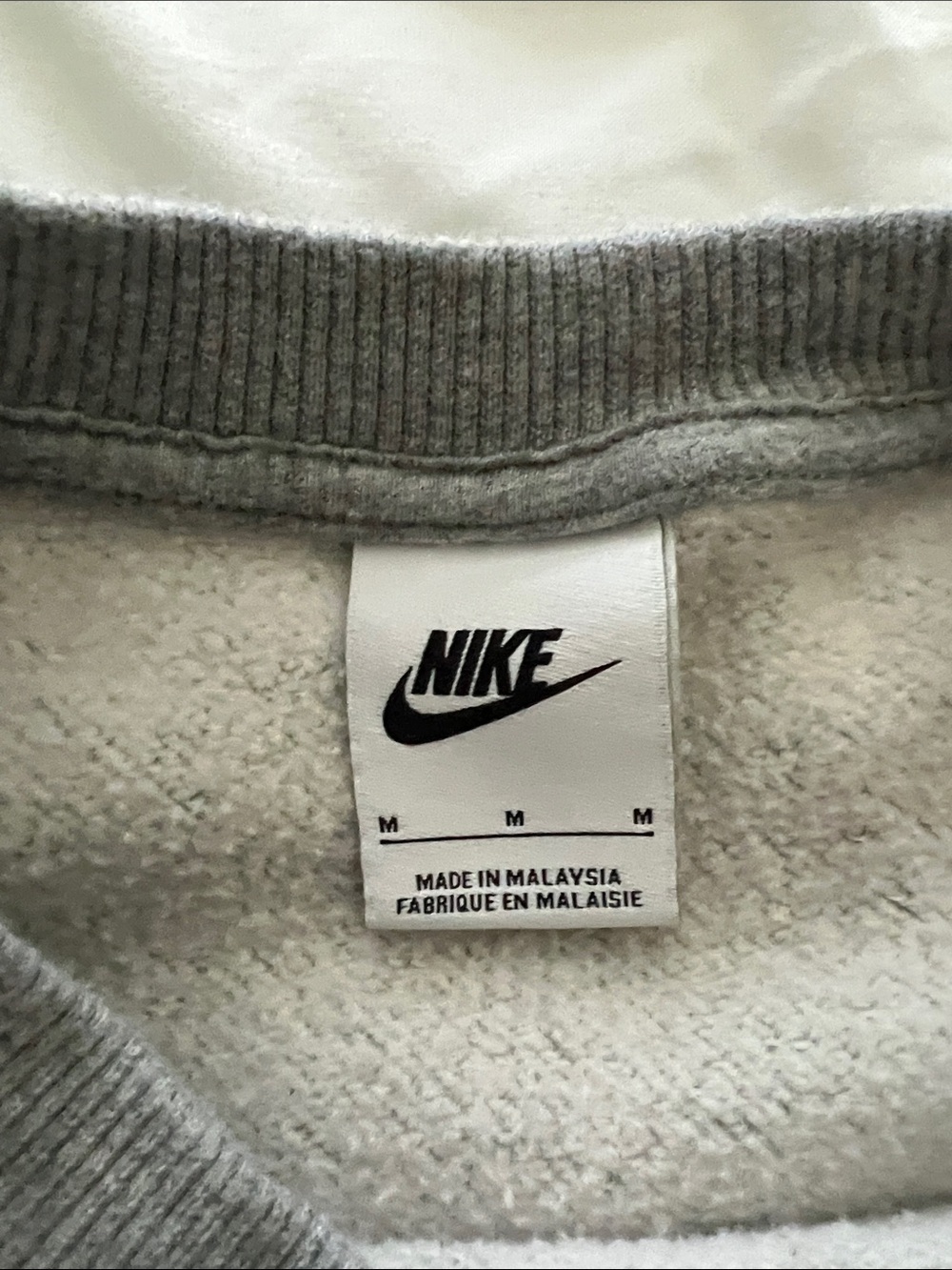 Nike Gray Cropped Crew Sweatshirt with Navy Logo and Red Swoosh - Size M - Picture 2 of 3
